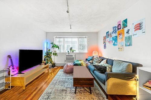 4-104 Trowbridge St, Cambridge, MA, 02138-3100 | Card Image