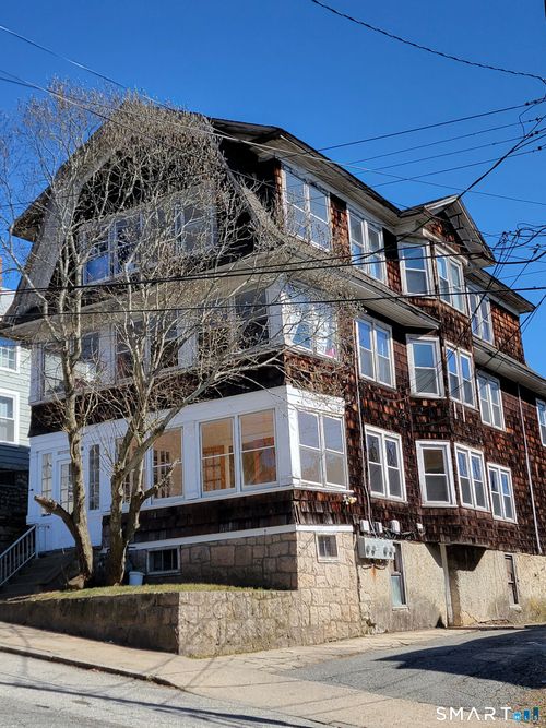 15 Bragaw Street, New London, CT, 06320 | Card Image