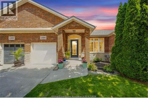 11924 Cobblestone Cres, Windsor, ON, N8P1T7 | Card Image