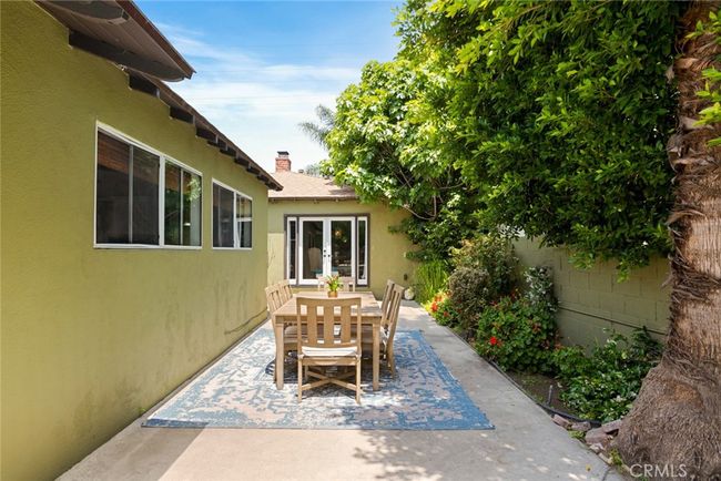 544 N California St, House other with 3 bedrooms, 2 bathrooms and 2 parking in Burbank CA | Image 25