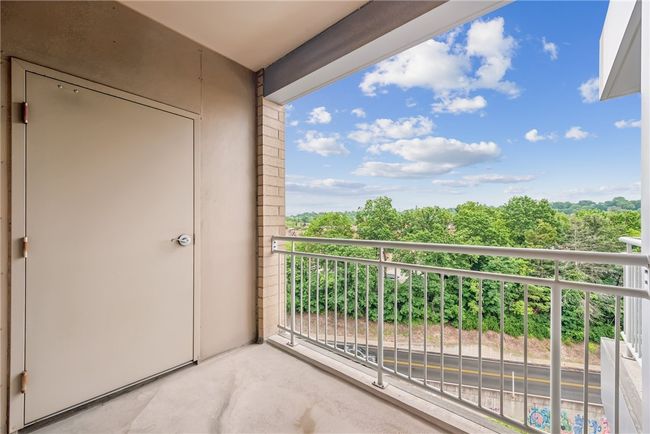 APT-306 - 5570 Centre Ave, Condo with 2 bedrooms, 2 bathrooms and 2 parking in Shadyside PA | Image 27