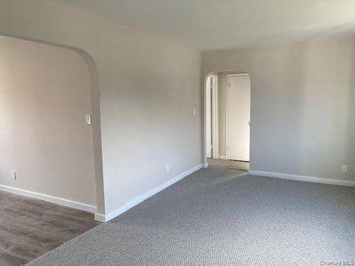 f-1-245-30 76th Avenue, New York, NY, 11426 | Card Image