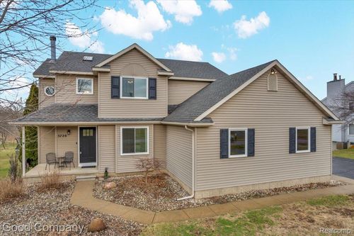 3728 Christopher Dr, Brighton, MI, 48114-9255 | Card Image