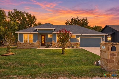 189 Waikakaaua Dr, Bastrop, TX, 78602-6027 | Card Image