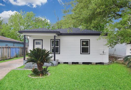 5621 Tommye St, Houston, TX, 77028-5351 | Card Image
