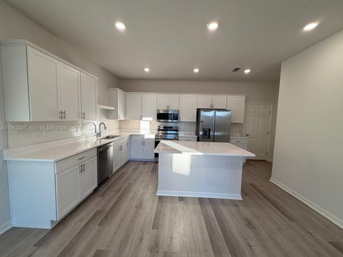 415 Crossings Ave, SAINT CLOUD, FL, 34771-8139 | Card Image