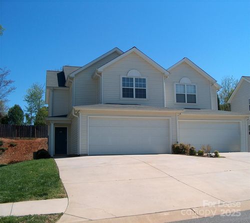 141 Springwood Ln, Mooresville, NC, 28117-9301 | Card Image