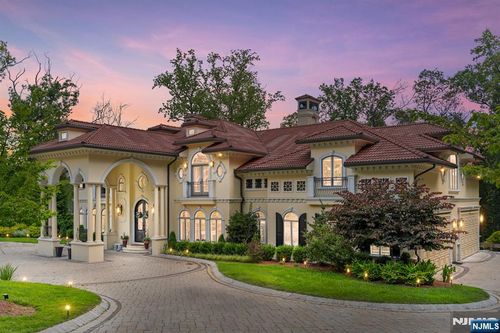 6 Burning Hollow Rd, Saddle River, NJ, 07458-2925 | Card Image