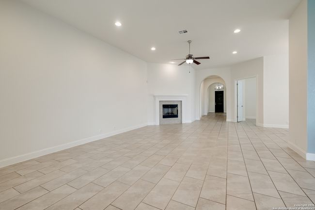 28812 Stevenson Gate, House other with 4 bedrooms, 3 bathrooms and null parking in Fair Oaks Ranch TX | Image 11