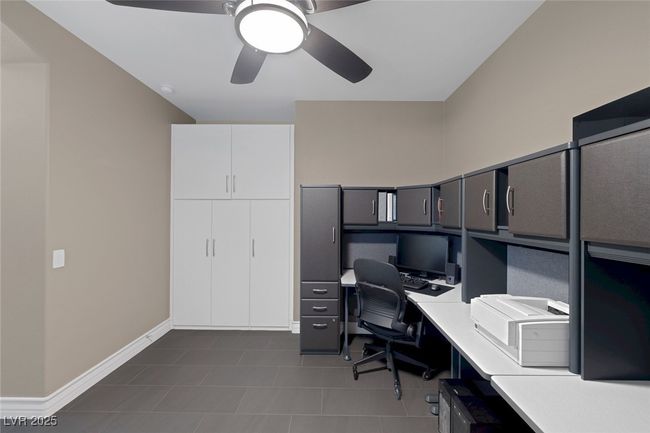 Office/Retreat | Image 39