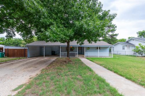 513 Reeves St, Clyde, TX, 79510-3639 | Card Image
