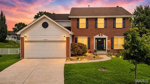 16957 Kingstowne Place Dr, Wildwood, MO, 63011-1887 | Card Image