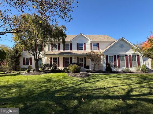 5220 Lovering Dr, DOYLESTOWN, PA, 18902-1453 | Card Image