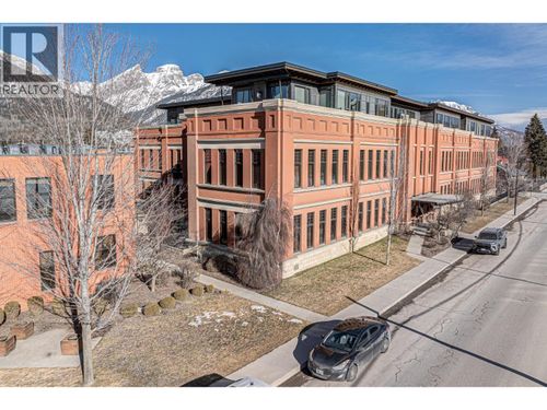 101a-901 2nd Ave, Fernie, BC, V0B1M0 | Card Image