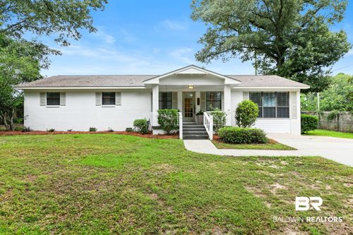 105 Sara Ave N, Spanish Fort, AL, 36527-5433 | Card Image
