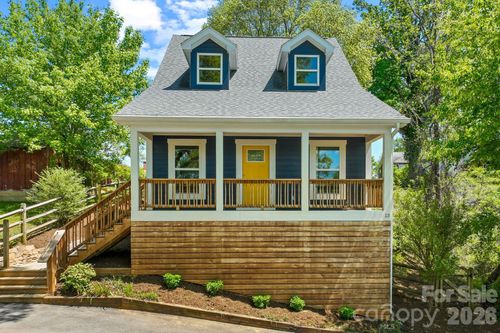 13 Annie St, Asheville, NC, 28806-4601 | Card Image