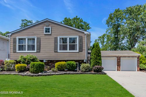 12 Silversmith Ct, Howell, NJ, 07731-1619 | Card Image