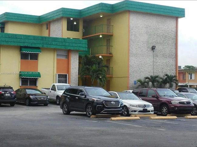APT-127 - 666 W 81 St St, Condo with 1 bedrooms, 1 bathrooms and null parking in Hialeah FL | Image 9