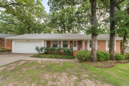 2213 Crestwood Rd, North Little Rock, AR, 72116-6852 | Card Image