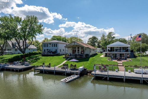 1385 N Mccloy Ave, Port Clinton, OH, 43452-3625 | Card Image