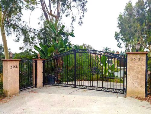 3931 E Lorencita St, West Covina, CA, 91791-2406 | Card Image
