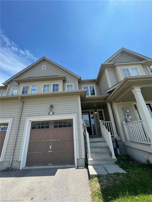 111 Bisset Ave, Brantford, ON, N3T0H4 | Card Image