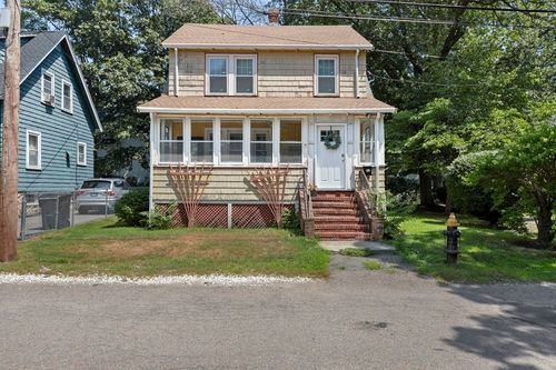 46 Oakwood St, Boston, MA, 02136-6016 | Card Image