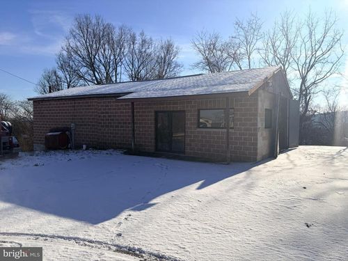 4201 Middle Ridge Rd, NEWPORT, PA, 17074-8106 | Card Image