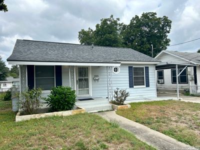 233 Walton Ave, House other with 4 bedrooms, 2 bathrooms and null parking in San Antonio TX | Image 1