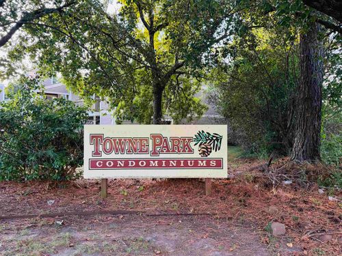 3-6 Towne Park Ct Towne Park Ct, Little Rock, AR, 72227-6241 | Card Image