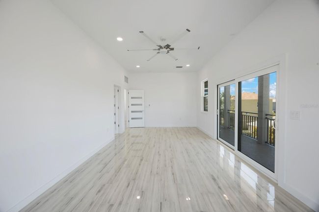 Primary Suite 12x23 | Image 40