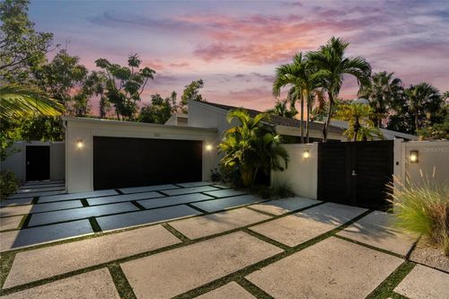 1100 Westway Dr, SARASOTA, FL, 34236-1119 | Card Image