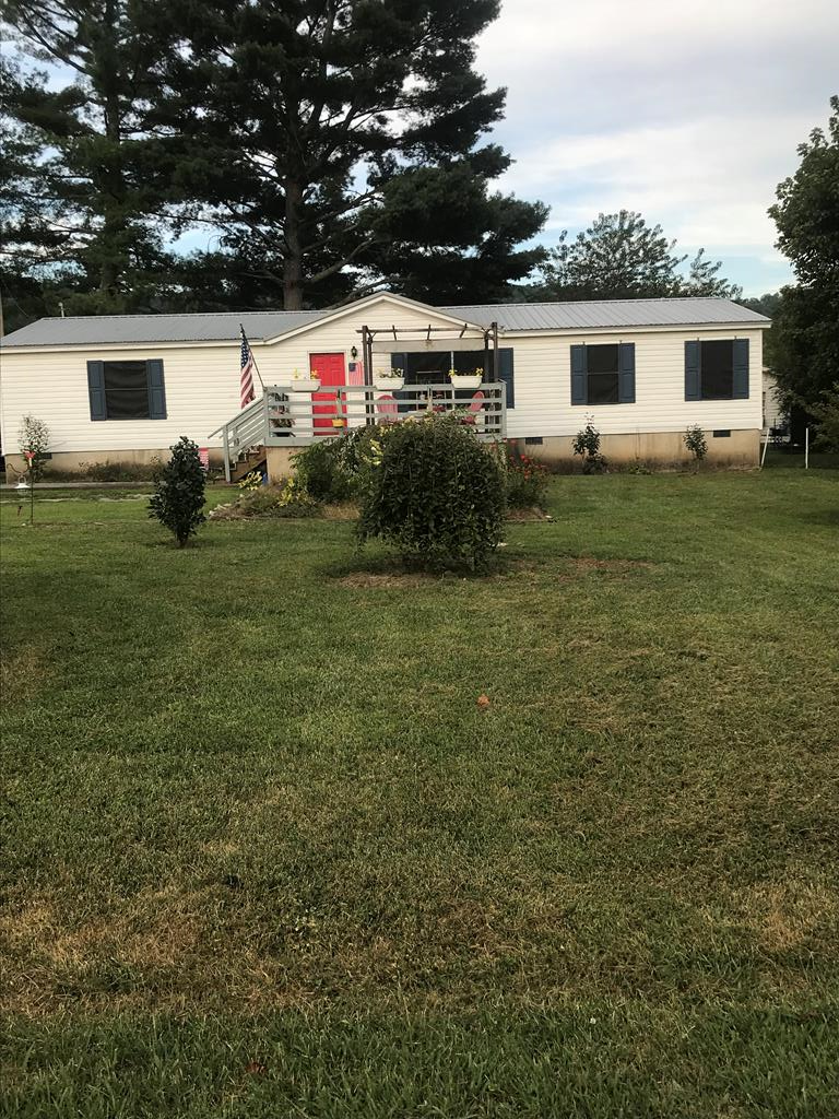 Sunland Dr, Andrews, NC 28901
