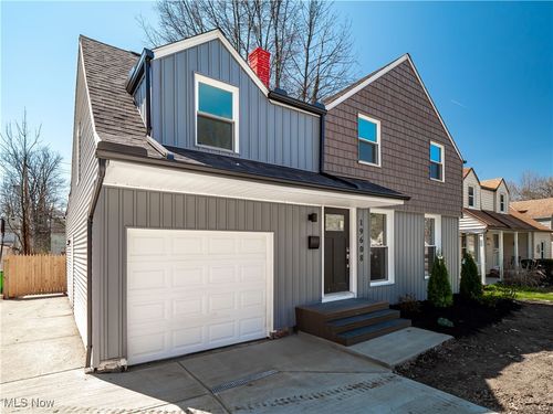 19608 Wickfield Ave, Warrensville Heights, OH, 44122-6543 | Card Image