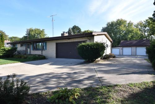 1245 Cth V, Mount Pleasant, WI, 53177 | Card Image