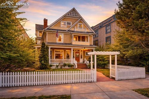 6 Boulder Crescent St, Colorado Springs, CO, 80903-3318 | Card Image