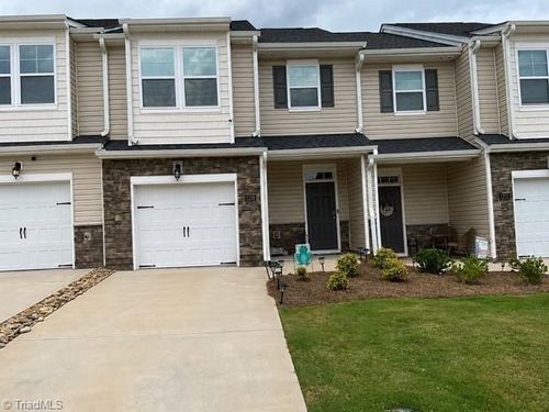 1219 Evelynnview Ln, Kernersville, NC, 27284-6737 | Card Image