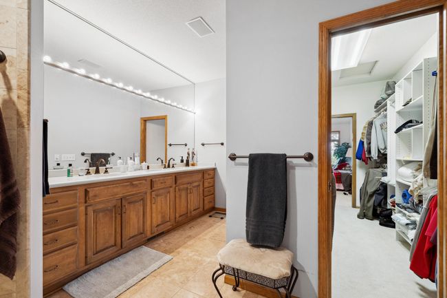 8991 Ferndale Ln, Townhouse with 2 bedrooms, 3 bathrooms and null parking in Eden Prairie MN | Image 19
