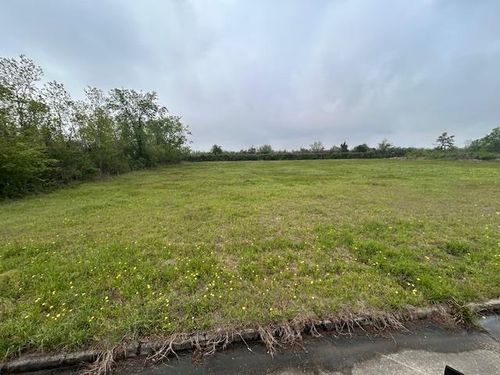 7555 Coral Creek St, Beaumont, TX, 77707-3651 | Card Image