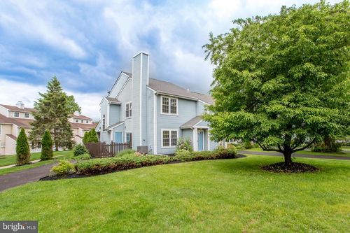 144 Carousel Cir, NEW BRITAIN, PA, 18901-5031 | Card Image