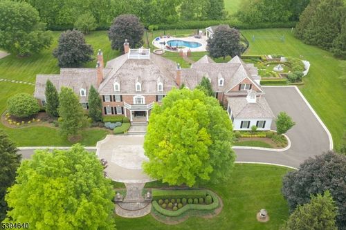 3 Winston Farm Ln, Far Hills, NJ, 07931-2202 | Card Image