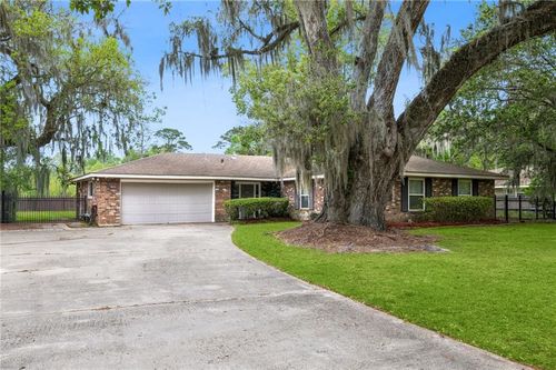 230 Oak Ln, Mandeville, LA, 70448-4546 | Card Image