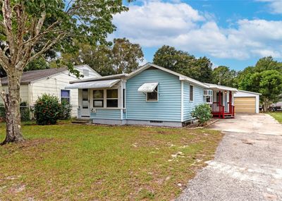 704 35th St W, House other with 2 bedrooms, 1 bathrooms and null parking in Bradenton FL | Image 1