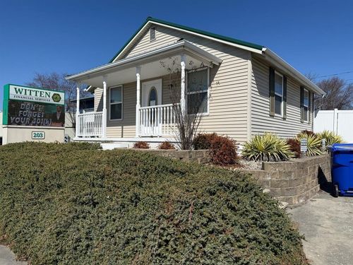 street-203 W White Oak St, Leitchfield, KY, 42754-1038 | Card Image