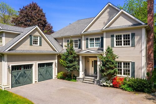 750 Hammond St, Chestnut Hill, MA, 02467-2309 | Card Image