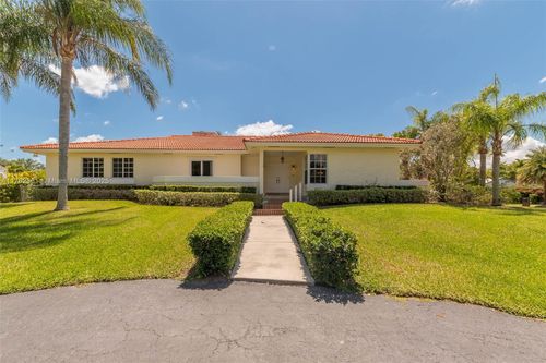 8330 Sw 176th St, Palmetto Bay, FL, 33157-6146 | Card Image