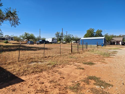 111 W Arkansas Ave, Sweetwater, TX, 79556-6413 | Card Image