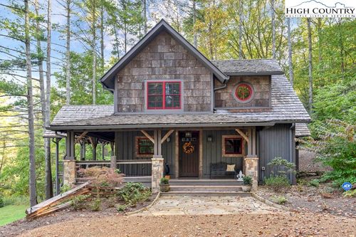 225 Hope Town Dr, Vilas, NC, 28692-9608 | Card Image