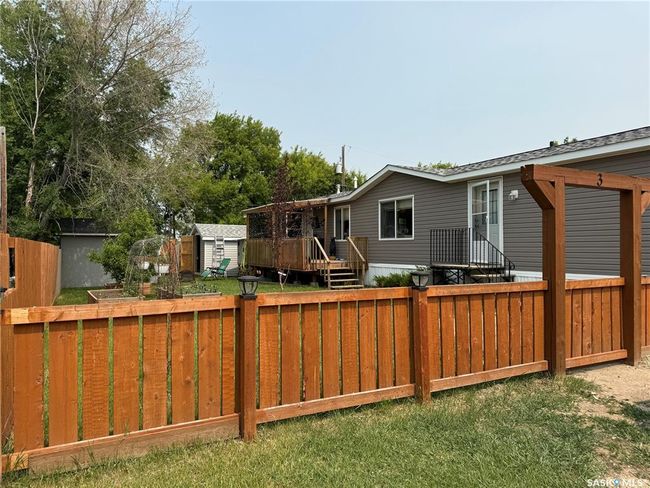 3 - 404 8 Th Ave E, House other with 3 bedrooms, 2 bathrooms and 2 parking in Watrous SK | Image 34