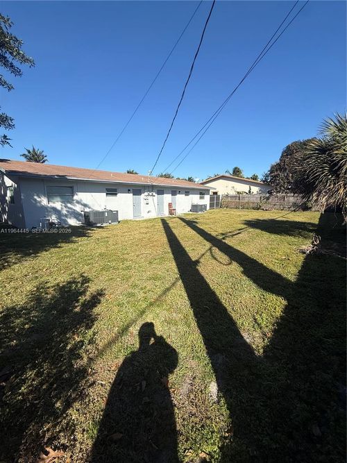 310 Ne 38th St, Deerfield Beach, FL, 33064-4362 | Card Image